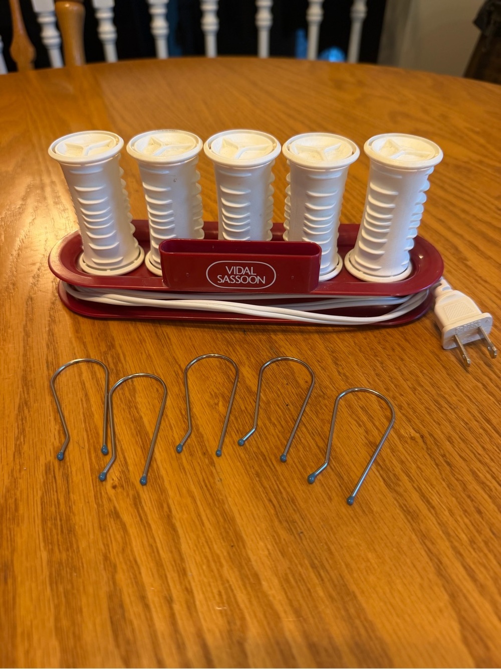 Vidal Sassoon Hairsetter 5 Travel Hair Hot Rollers and Clips Maroon and White